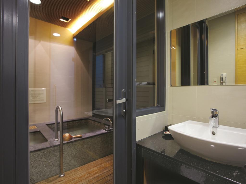 The Sun Hot Spring & Resort Taichung Exterior photo