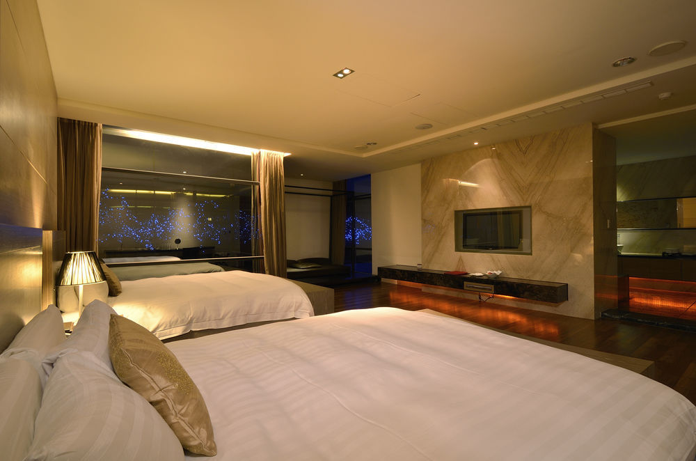 The Sun Hot Spring & Resort Taichung Exterior photo