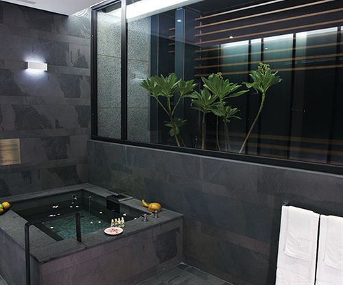 The Sun Hot Spring & Resort Taichung Exterior photo